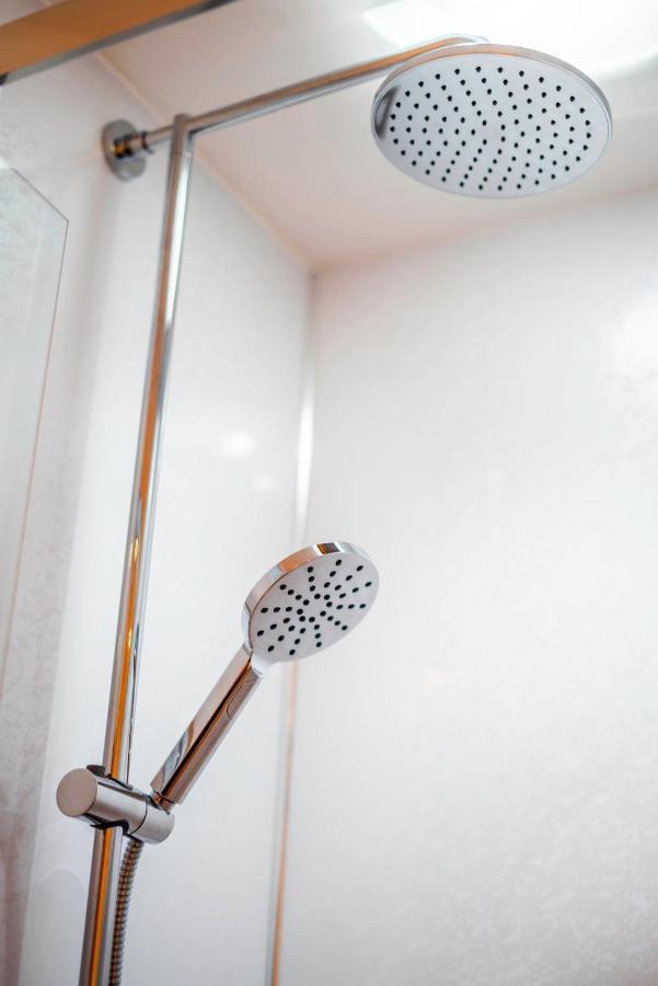 The Chaucer - Modern 3 Bed Home With Parking Close To City Centre Canterbury Esterno foto